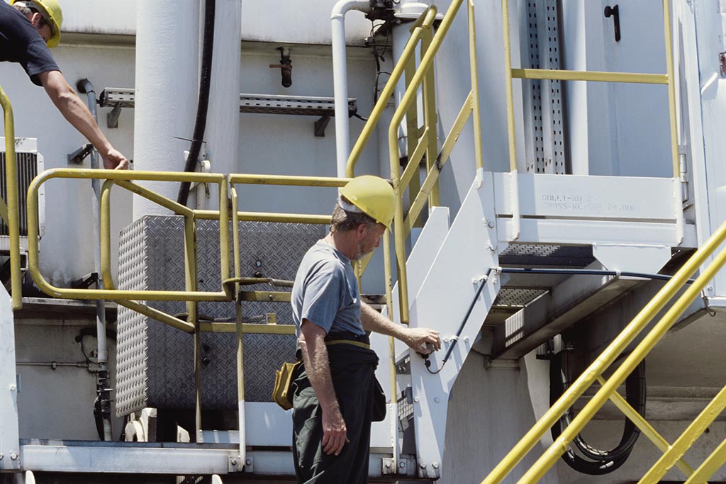 Proyecto, dirección y construcción de obras civiles.Mantenimiento civil de edificios y plantas industriales.Instalaciones de gas.Instalaciones eléctricas.