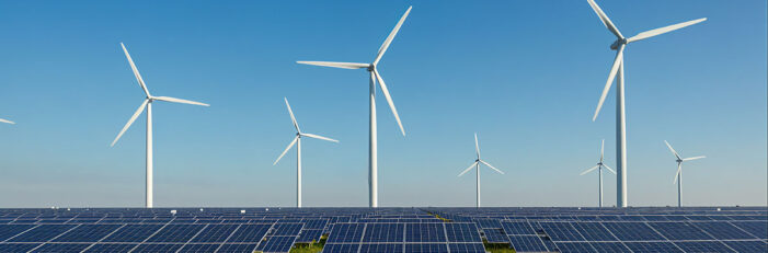 Parque solar fotovoltaico en Argentina con paneles en operación bajo cielo despejado energía renovable 2026